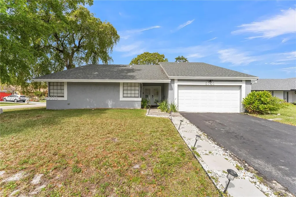 5701 NW 54th Way Tamarac FL 33319