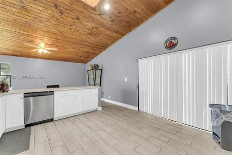 5701 NW 54th Way Tamarac FL 33319