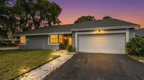 5701 NW 54th Way Tamarac FL 33319