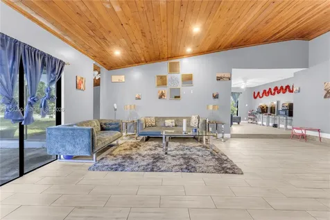 5701 NW 54th Way Tamarac FL 33319