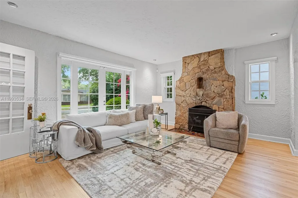 1209 La Mancha Avenue Coral Gables FL 33134