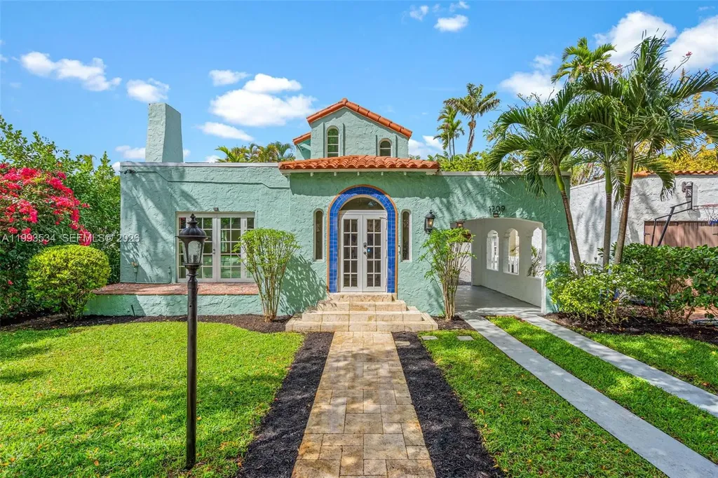 1209 La Mancha Avenue Coral Gables FL 33134
