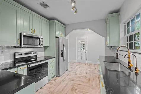 1209 La Mancha Avenue Coral Gables FL 33134