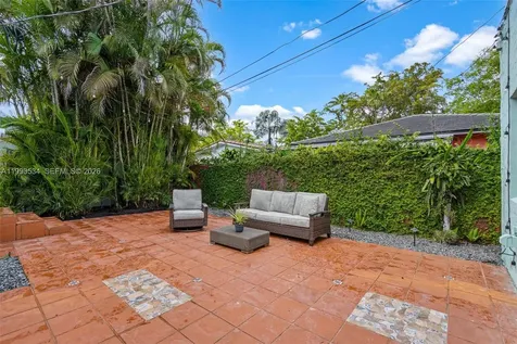 1209 La Mancha Avenue Coral Gables FL 33134