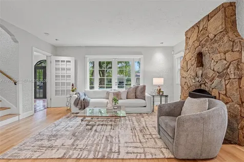 1209 La Mancha Avenue Coral Gables FL 33134