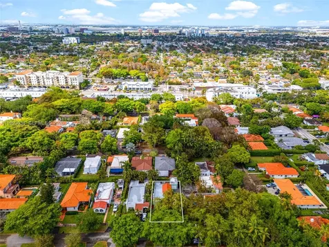 1209 La Mancha Avenue Coral Gables FL 33134