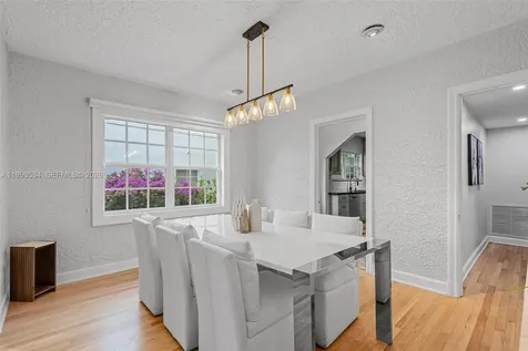 1209 La Mancha Avenue Coral Gables FL 33134