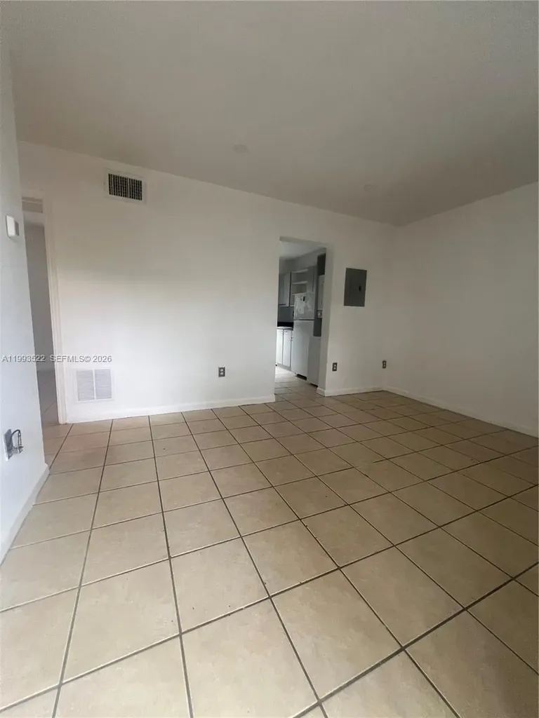 3680 Oak Avenue Miami FL 33133