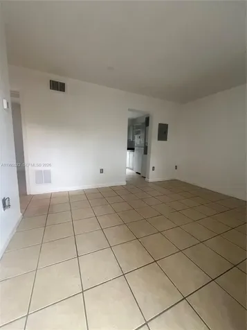 3680 Oak Avenue Miami FL 33133