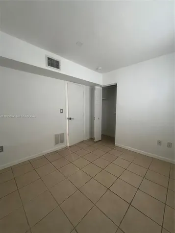 3680 Oak Avenue Miami FL 33133
