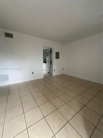 3680 Oak Avenue Miami FL 33133