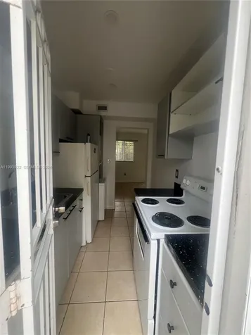 3680 Oak Avenue Miami FL 33133