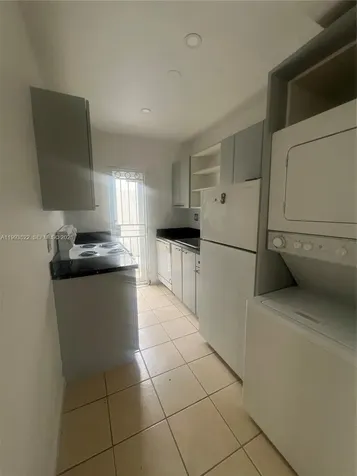 3680 Oak Avenue Miami FL 33133