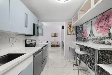 3000 S Ocean Drive Hollywood FL 33019