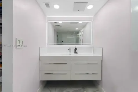 3000 S Ocean Drive Hollywood FL 33019