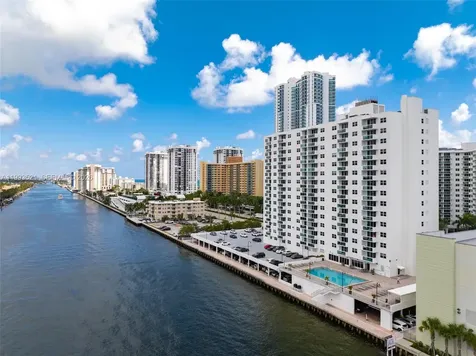 3000 S Ocean Drive Hollywood FL 33019