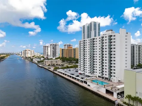3000 S Ocean Drive Hollywood FL 33019