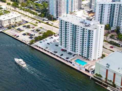 3000 S Ocean Drive Hollywood FL 33019