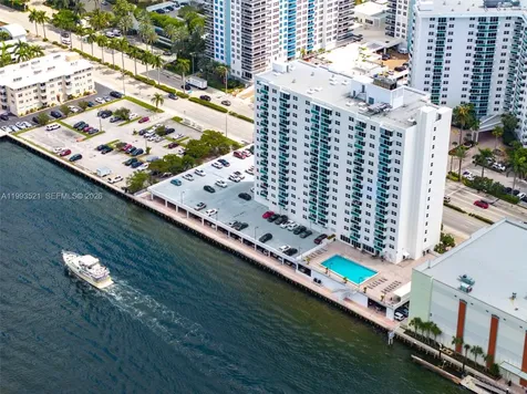 3000 S Ocean Drive Hollywood FL 33019