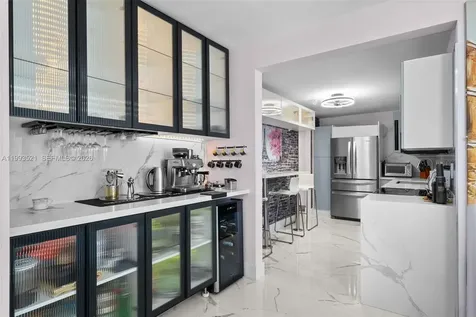 3000 S Ocean Drive Hollywood FL 33019
