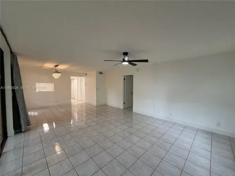 400 Commodore Drive Plantation FL 33325