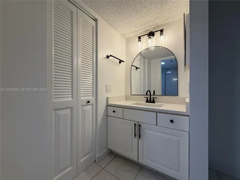 400 Commodore Drive Plantation FL 33325