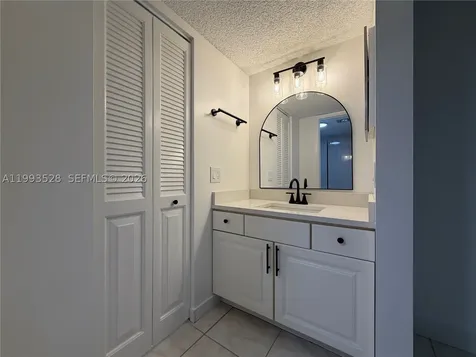 400 Commodore Drive Plantation FL 33325