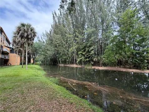 400 Commodore Drive Plantation FL 33325