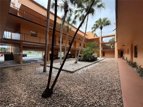 400 Commodore Drive Plantation FL 33325