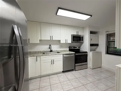 400 Commodore Drive Plantation FL 33325