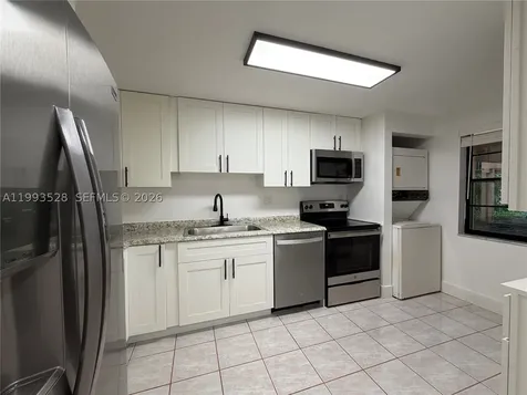 400 Commodore Drive Plantation FL 33325