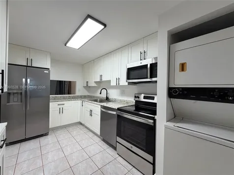 400 Commodore Drive Plantation FL 33325
