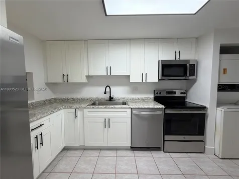 400 Commodore Drive Plantation FL 33325