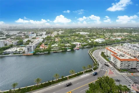 2555 Collins Avenue Miami Beach FL 33140