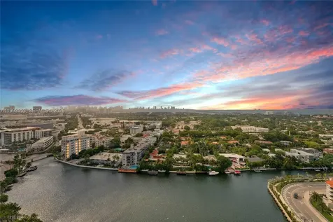 2555 Collins Avenue Miami Beach FL 33140