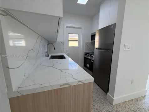 2784 SW 31st Place Miami FL 33133