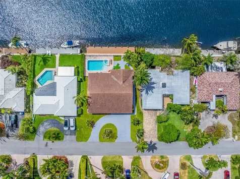 2752 NE 3rd Street Pompano Beach FL 33062