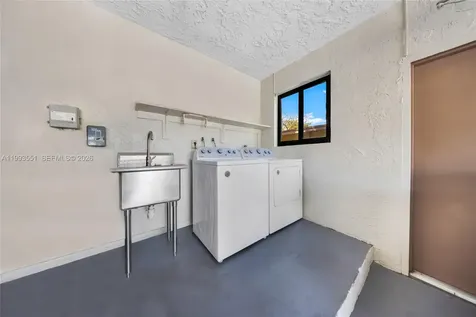 2752 NE 3rd Street Pompano Beach FL 33062