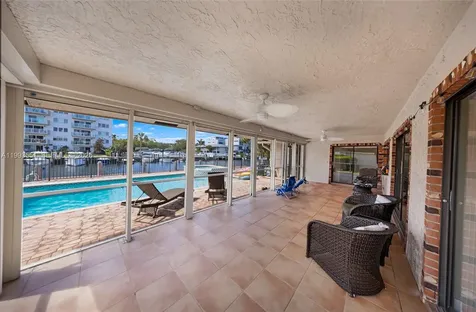 2752 NE 3rd Street Pompano Beach FL 33062