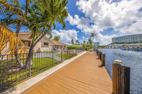 2752 NE 3rd Street Pompano Beach FL 33062