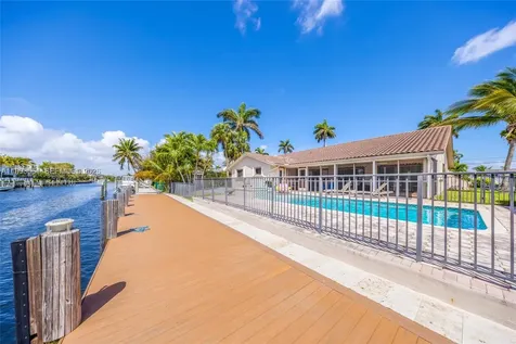 2752 NE 3rd Street Pompano Beach FL 33062