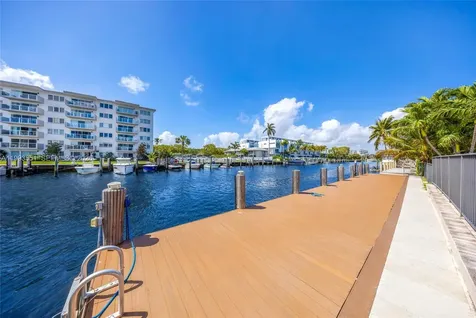 2752 NE 3rd Street Pompano Beach FL 33062