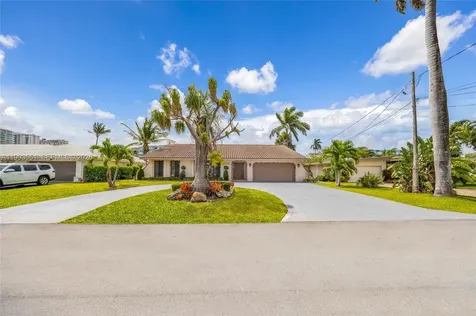 2752 NE 3rd Street Pompano Beach FL 33062