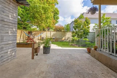 516 SW 7th Court Miami FL 33130