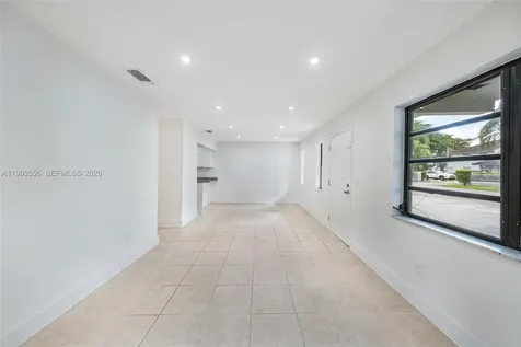 1283 W 42nd Street Hialeah FL 33012