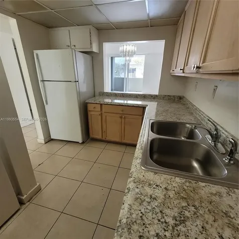 10090 NW 80th Court Hialeah Gardens FL 33016