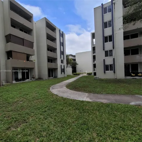 10090 NW 80th Court Hialeah Gardens FL 33016