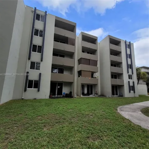 10090 NW 80th Court Hialeah Gardens FL 33016