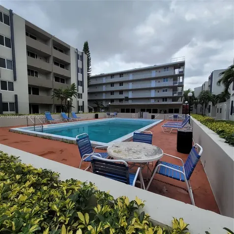 10090 NW 80th Court Hialeah Gardens FL 33016