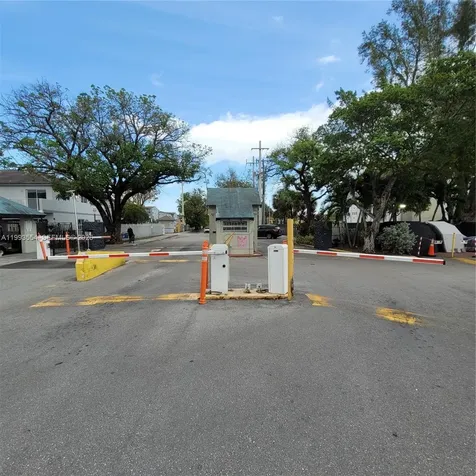10090 NW 80th Court Hialeah Gardens FL 33016